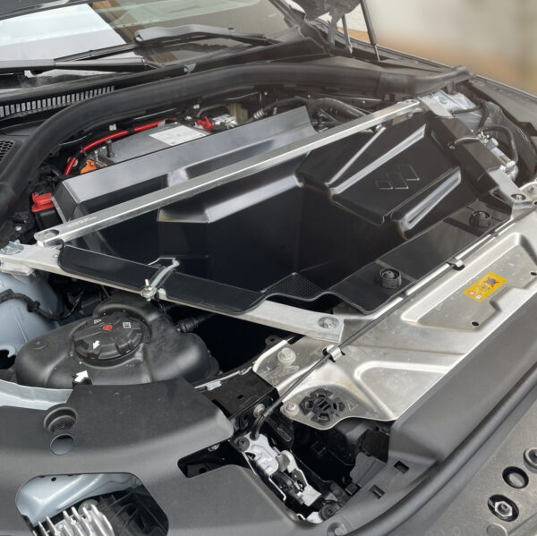 BMW i4 Frunk M-Sport in eingebautem Zustand
